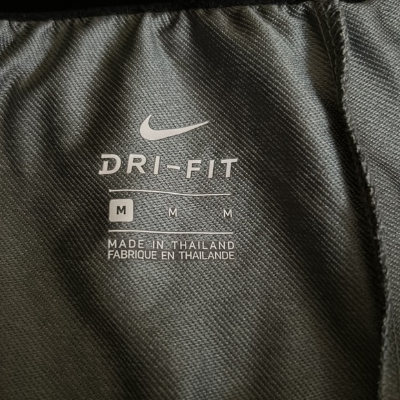 Nike shorts - Picture 2 of 3